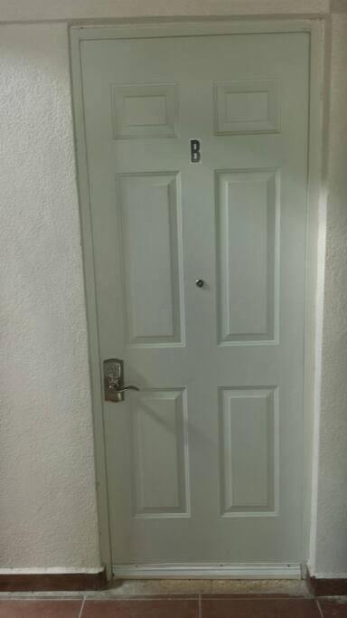 DepaB privado, centrico,Wifi 80 mb ,aire acondicionado ,cocina, cochera techada, Ciudad Valles Exterior foto
