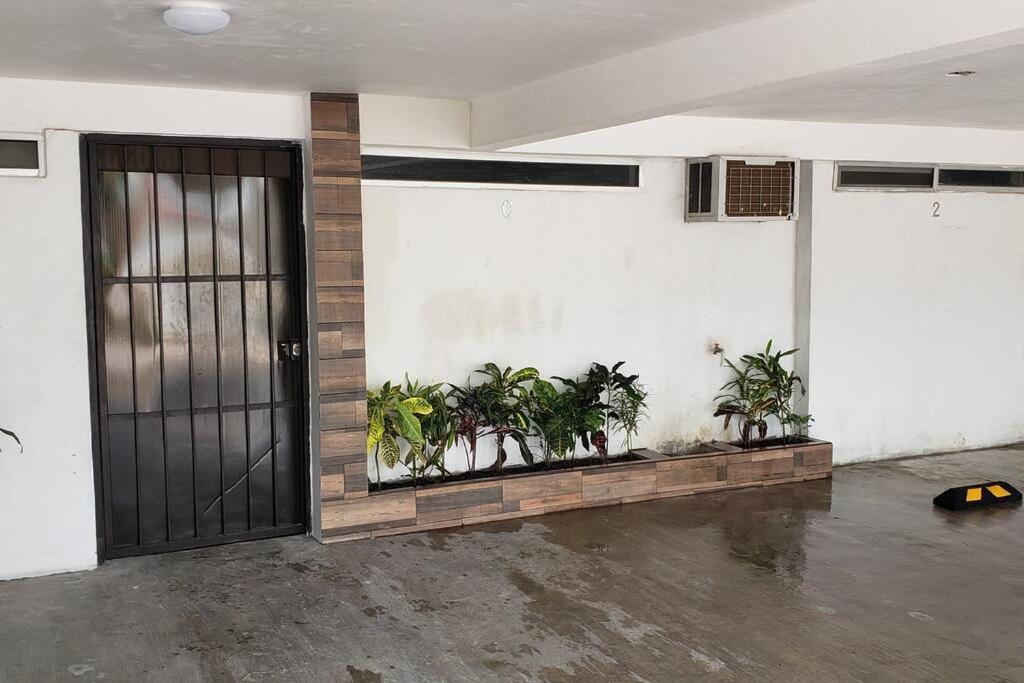 DepaB privado, centrico,Wifi 80 mb ,aire acondicionado ,cocina, cochera techada, Ciudad Valles Exterior foto