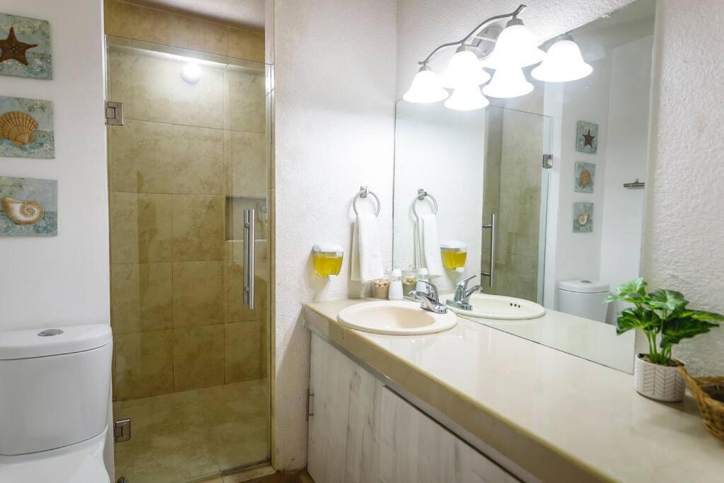 DepaB privado, centrico,Wifi 80 mb ,aire acondicionado ,cocina, cochera techada, Ciudad Valles Exterior foto