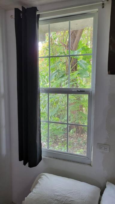 DepaB privado, centrico,Wifi 80 mb ,aire acondicionado ,cocina, cochera techada, Ciudad Valles Exterior foto